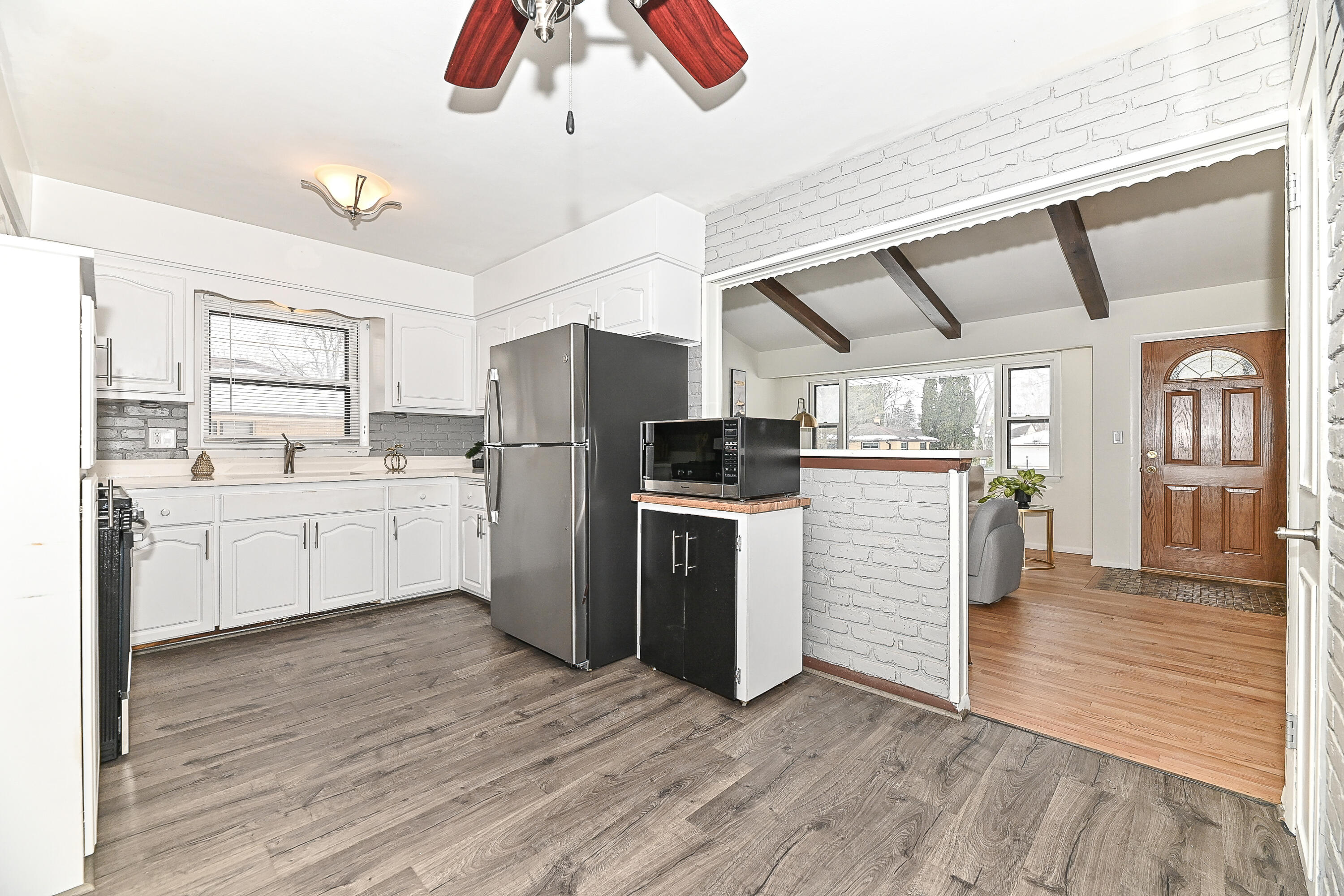 7902 North 53rd Street Milwaukee, WI 53223 - Photo 11 of 22 N 53rd-16