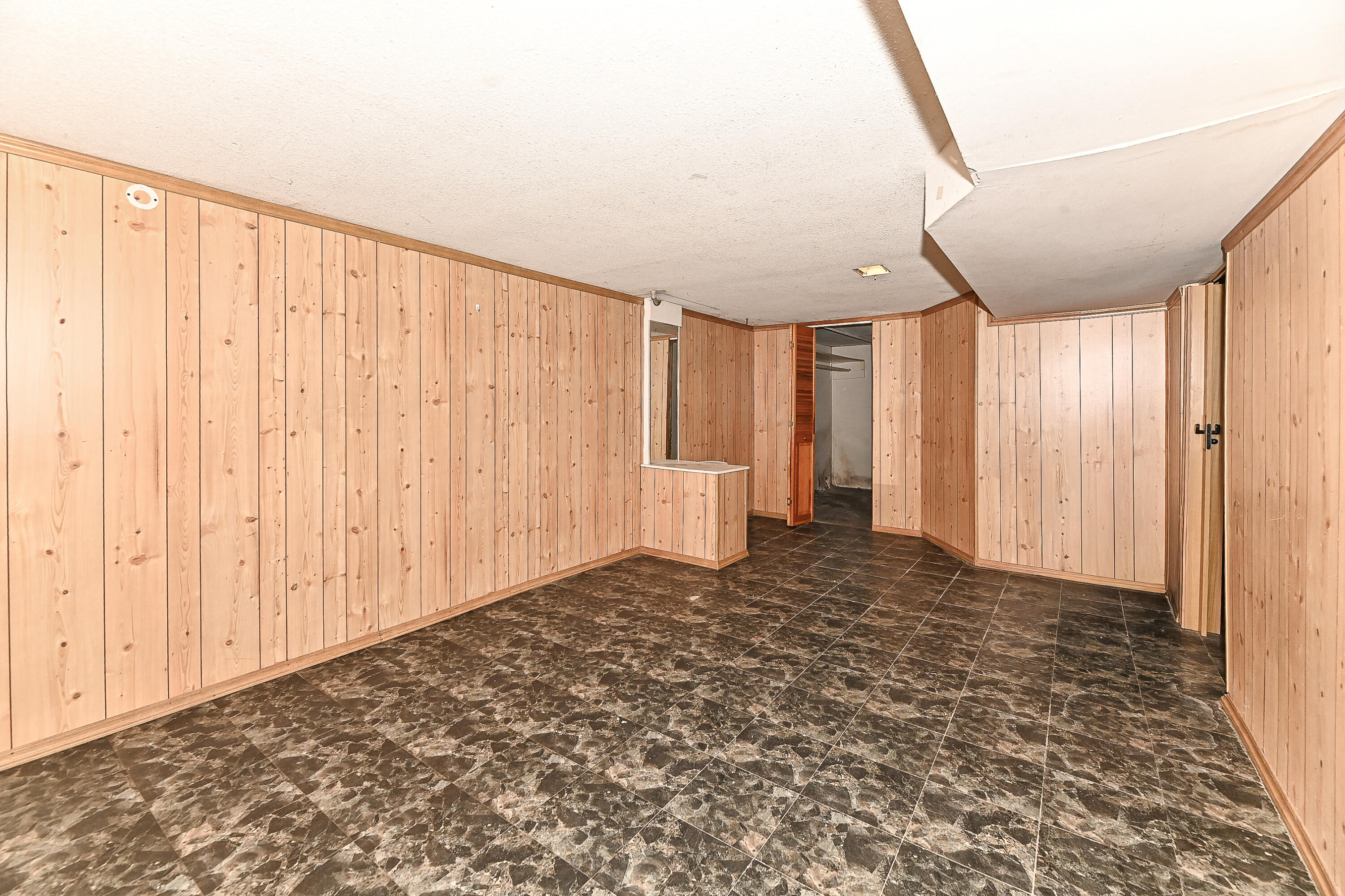 7902 North 53rd Street Milwaukee, WI 53223 - Photo 18 of 22 N 53rd-33