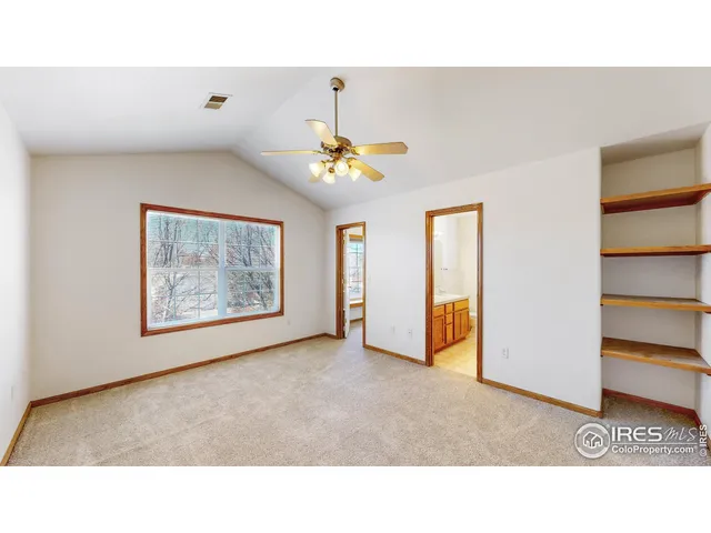 a black and white photo of a living room