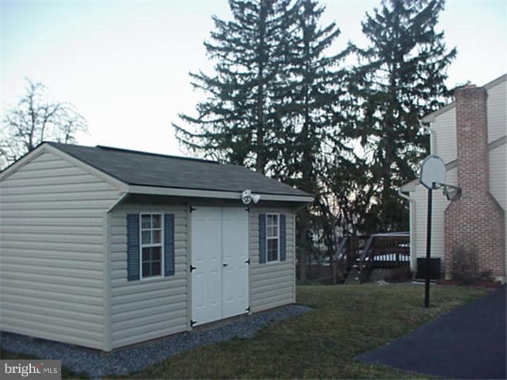 902 Old Fritztown Road Reading, PA 19608 - Photo 3 of 15