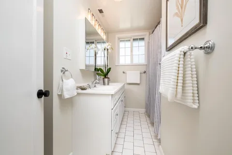 $1,450,000 | 910 Folkstone Avenue, San Mateo, CA 94402