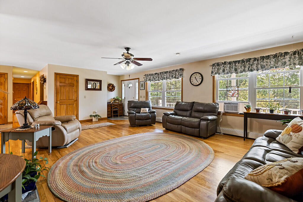 148 Academy Road Bowdoin, ME 04287 - Photo 4 of 82 27_BP5A1430_DxO_mls
