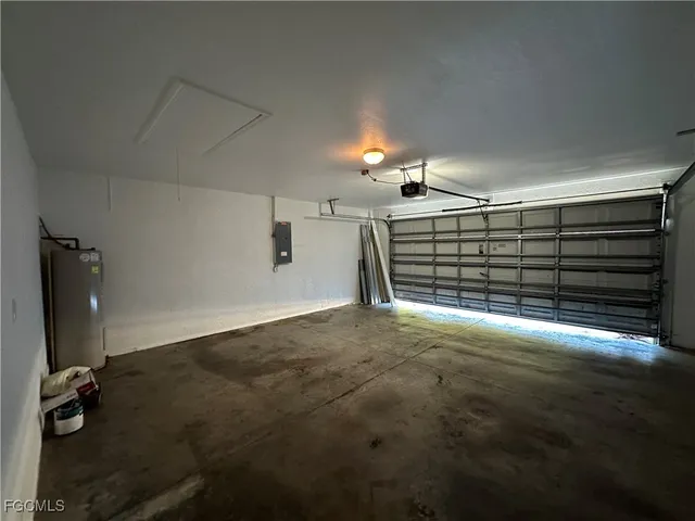 $1,600 | 3015 40th Street Southwest, Lehigh Acres, FL 33976