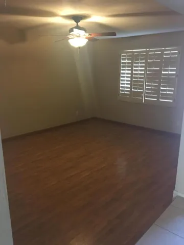 a view of empty room with window