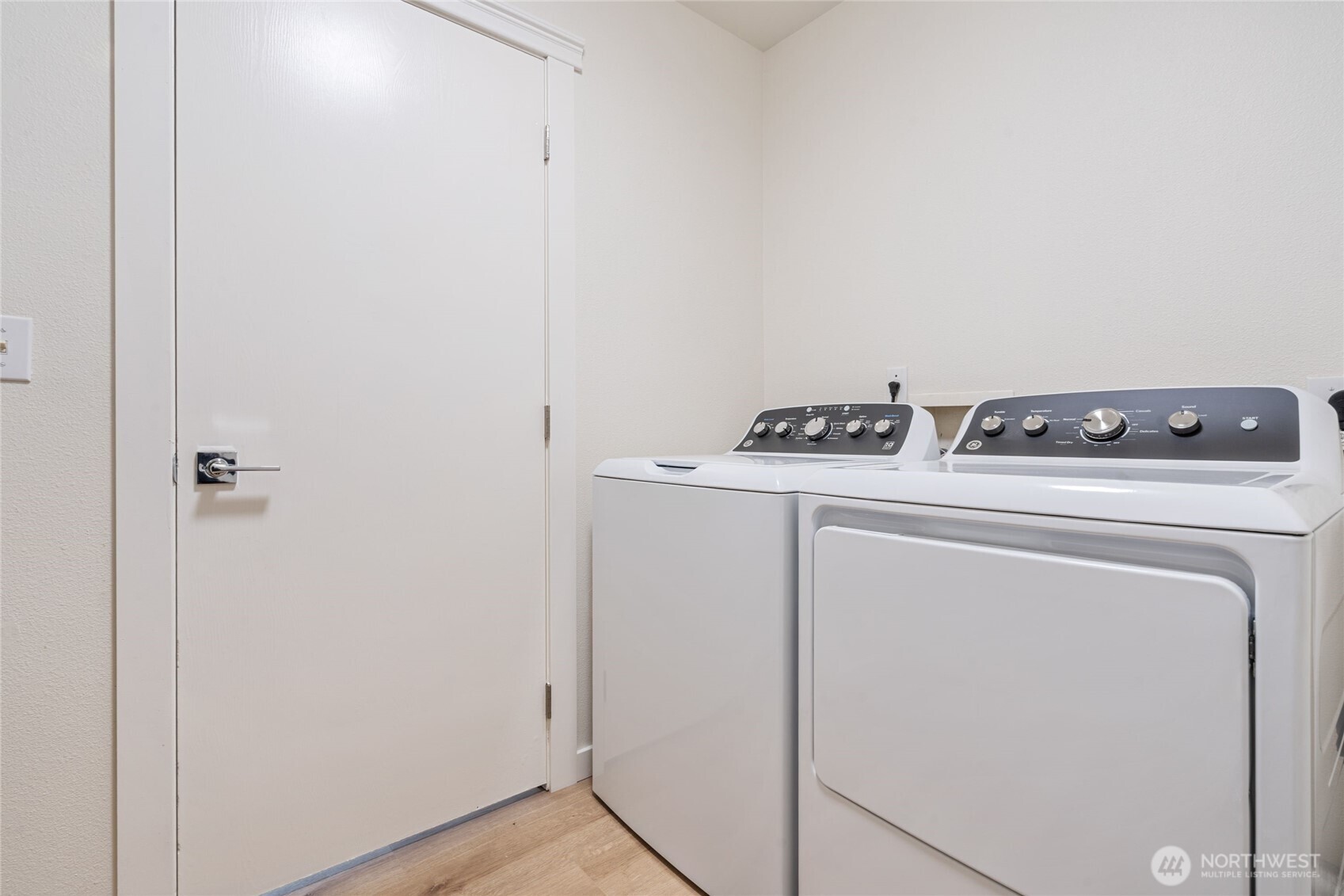 2511 Northeast 1st Street Renton, WA 98056 - Photo 11 of 32