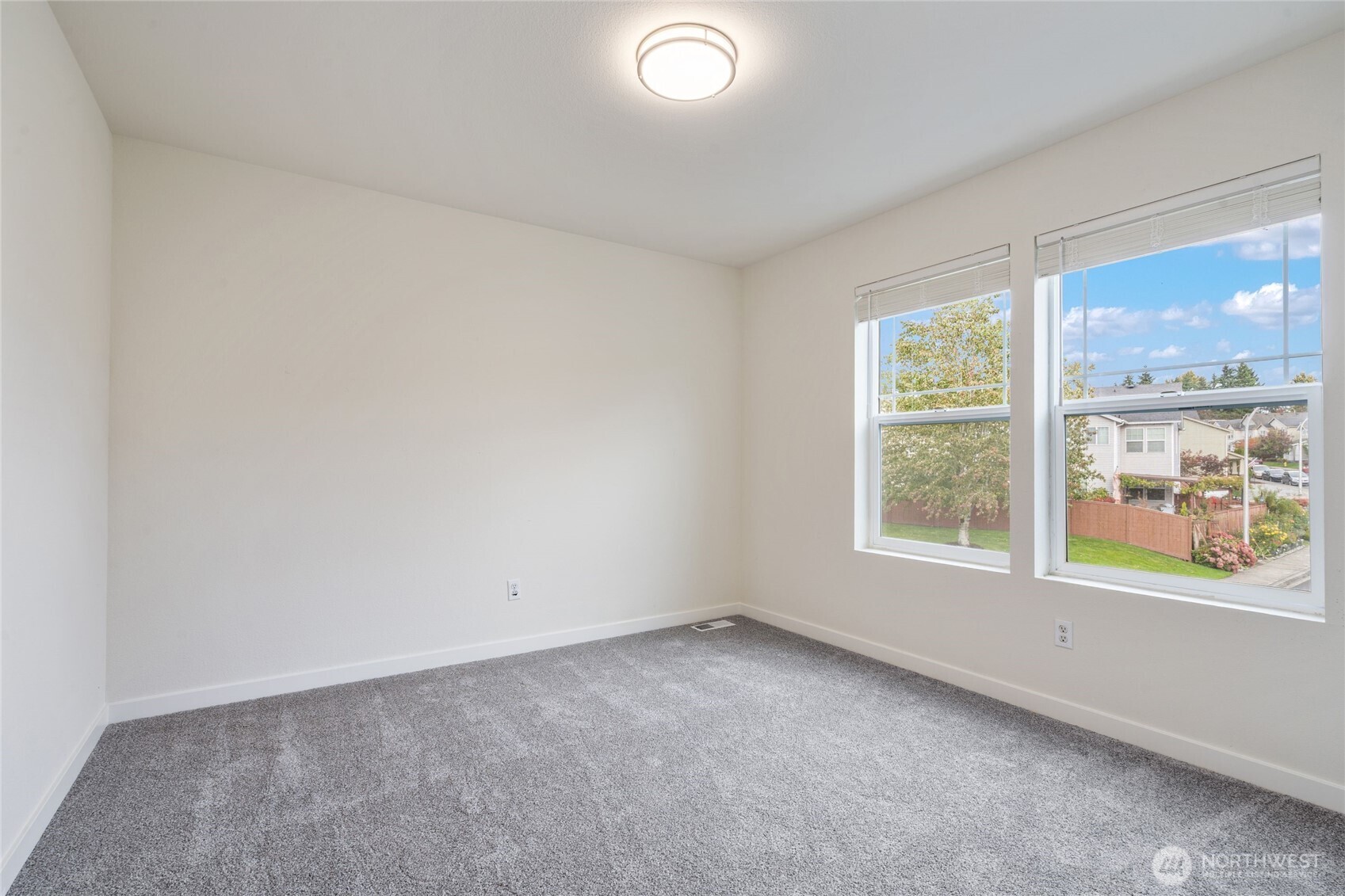 2511 Northeast 1st Street Renton, WA 98056 - Photo 23 of 32