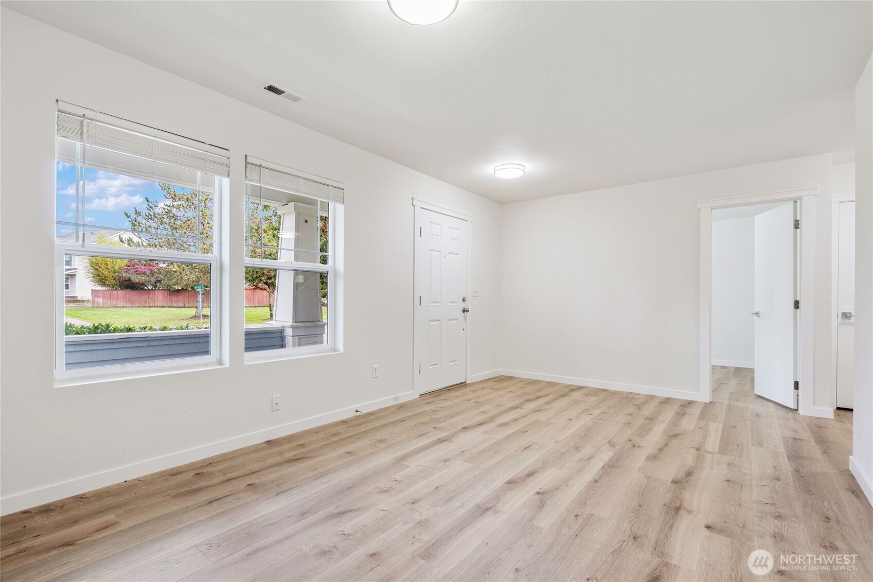2511 Northeast 1st Street Renton, WA 98056 - Photo 6 of 32