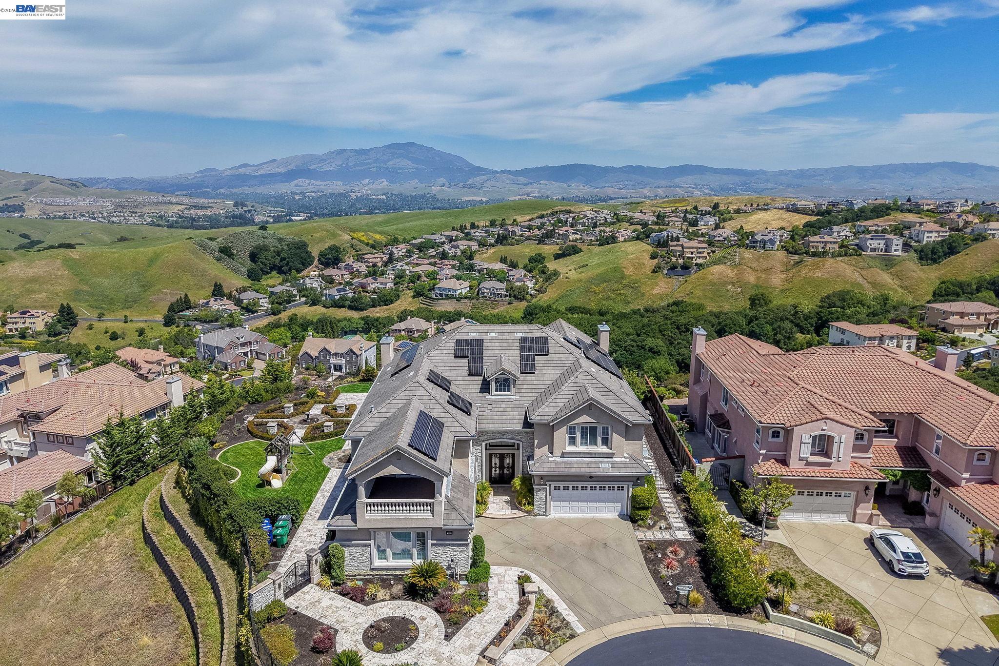 950 Winsford Court San Ramon, CA 94583 - Photo 3 of 68