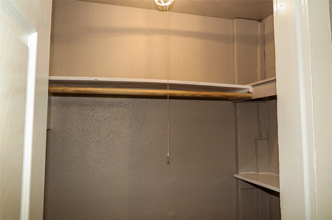 1312 A Pine Street, Unit A Georgetown, TX 78626 - Photo 24 of 26 a close view of closet