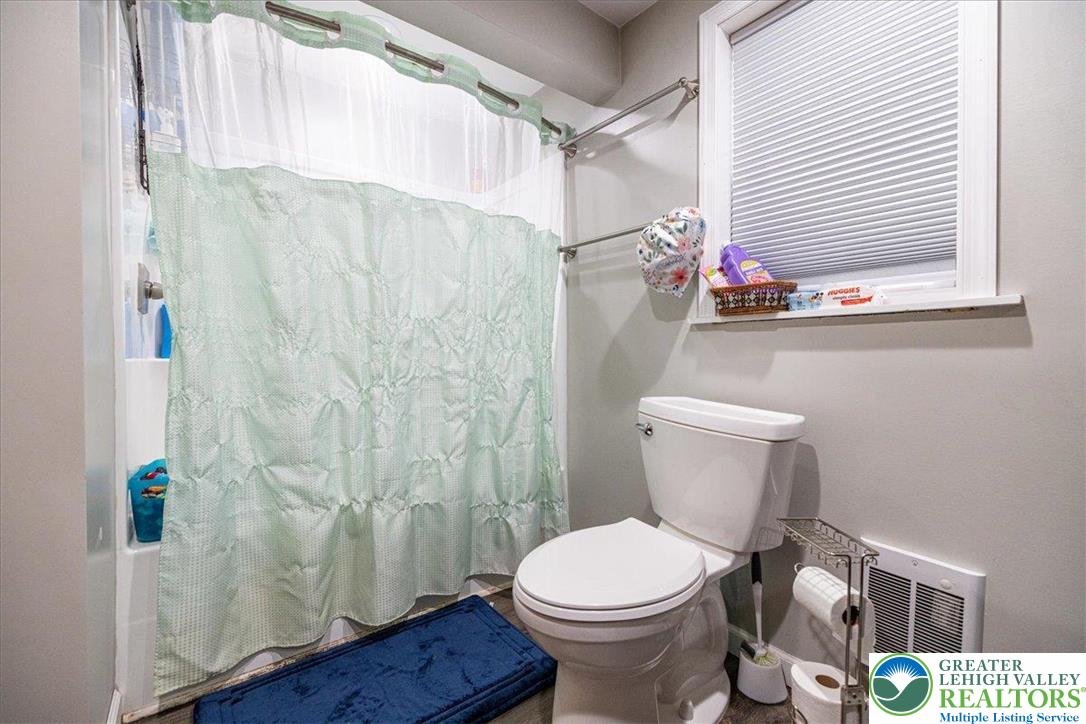 622 Creek Road Bath, PA 18014 - Photo 35 of 41