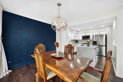 $359,900 | 30-w033 Princeton Court, Unit 30W033, Warrenville, IL 60555