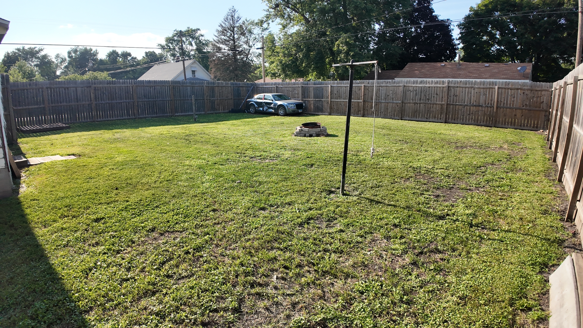 601 East Webster Street Clinton, IL 61727 - Photo 19 of 21 a view of a backyard