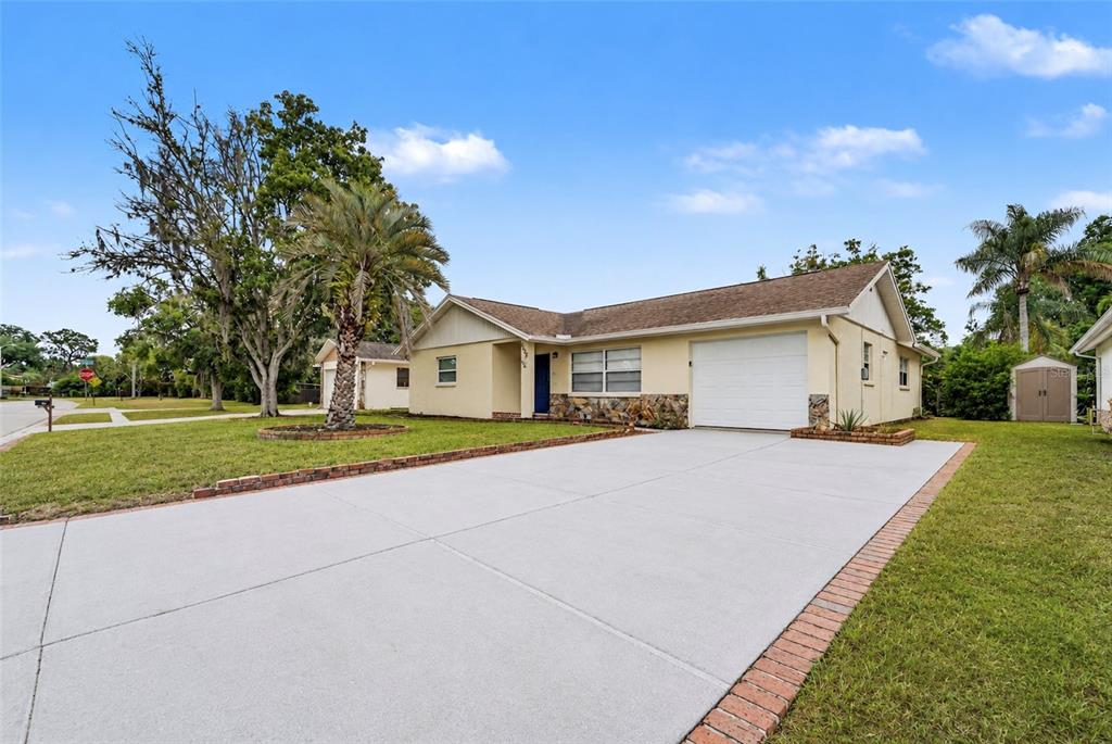 8332 Fishhawk Avenue New Port Richey, FL 34653 - Photo 2 of 15 Gallery Image 2