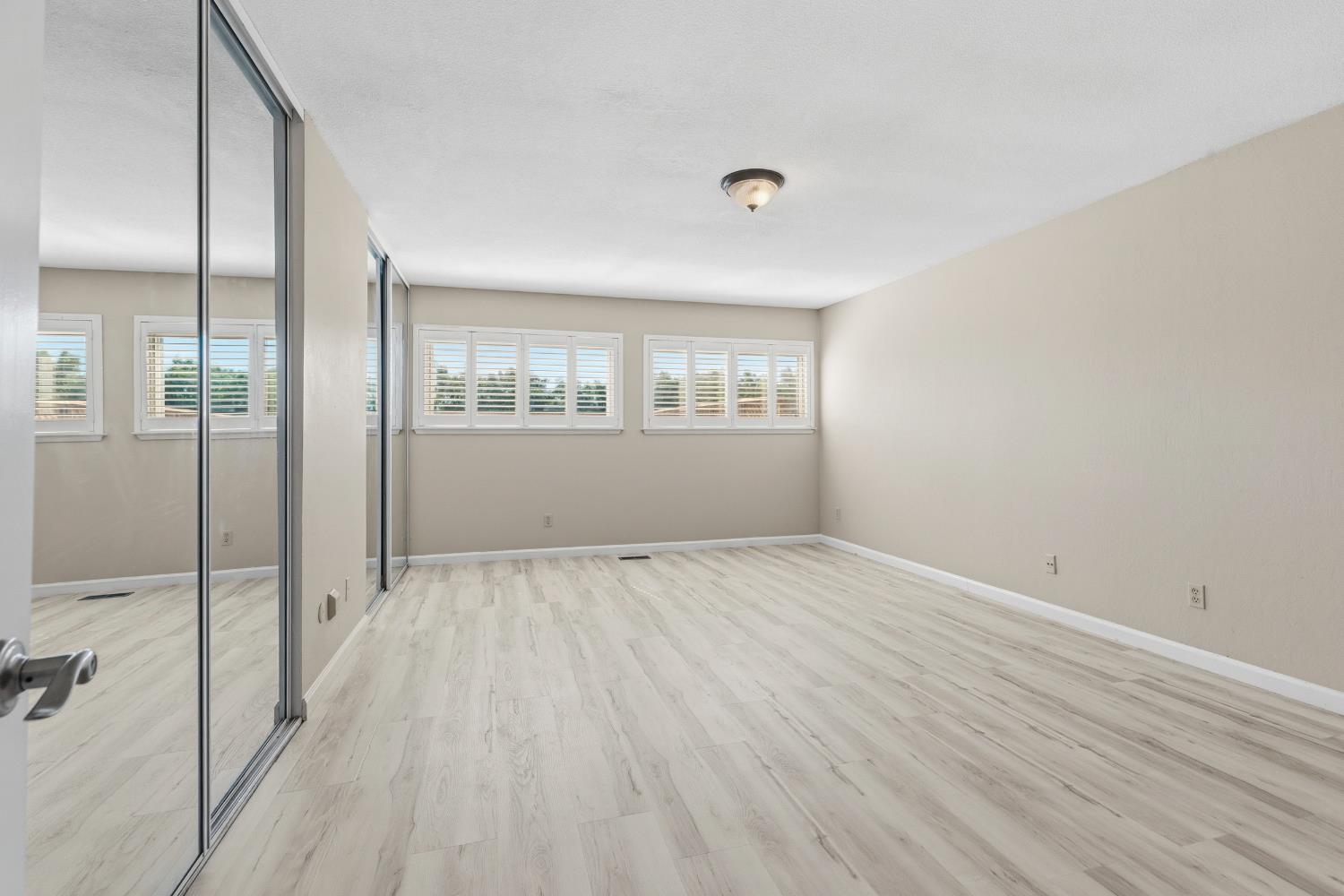 17500 Von Sosten Road Tracy, CA 95304 - Photo 31 of 50 wooden floor in an empty room