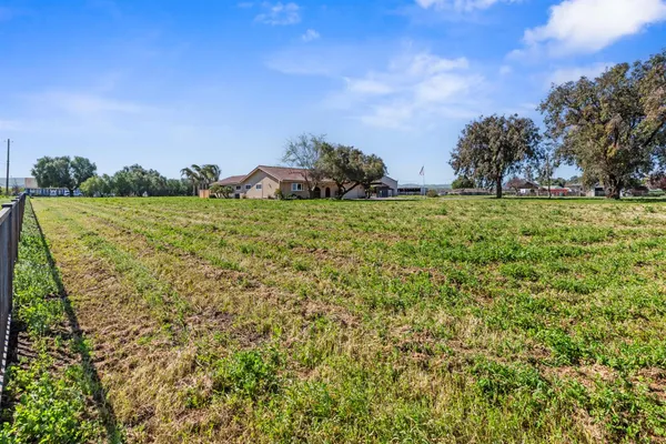 $1,800,000 | 17500 Von Sosten Road, Tracy, CA 95304
