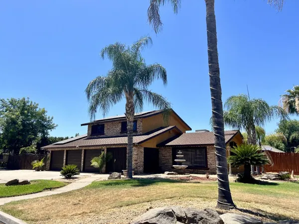 $598,000 | 1534 South Sylmar Avenue, Fresno, CA 93727