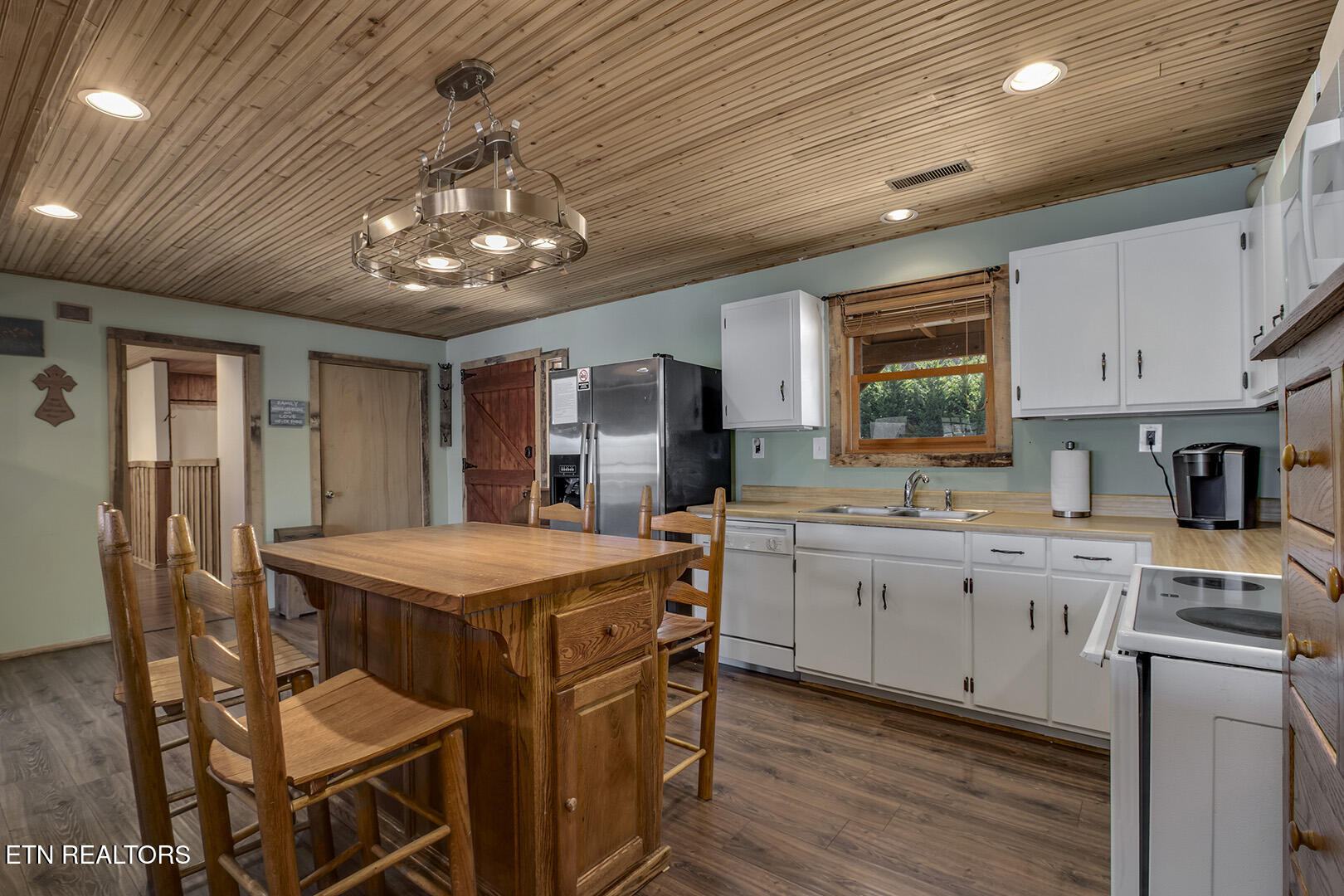 4368 River Road Ten Mile, TN 37880 - Photo 15 of 54 15_RiverRoad_4368_Kitchen04