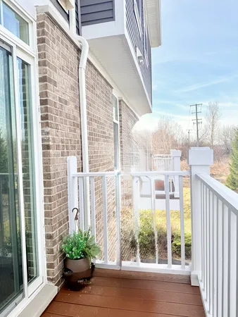 $3,000 | 2995 Madison Drive, Naperville, IL 60564