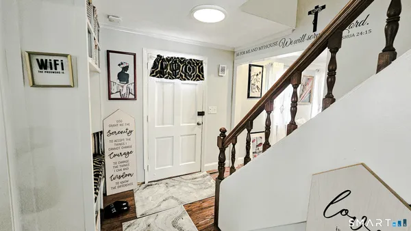 $454,900 | 10 Penwood Road, Bloomfield, CT 06002