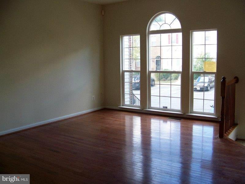 3331 Yellow Flower Road Laurel, MD 20724 - Photo 2 of 16 Living Room