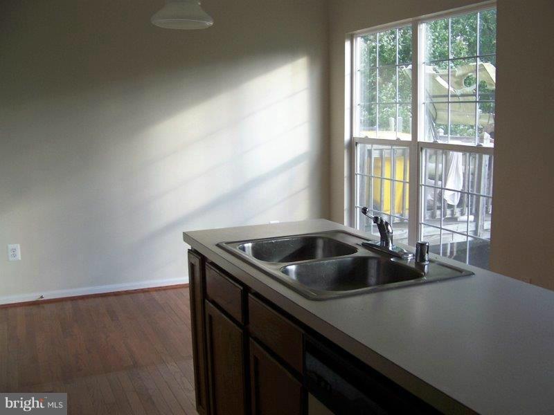 3331 Yellow Flower Road Laurel, MD 20724 - Photo 4 of 16 Kitchen