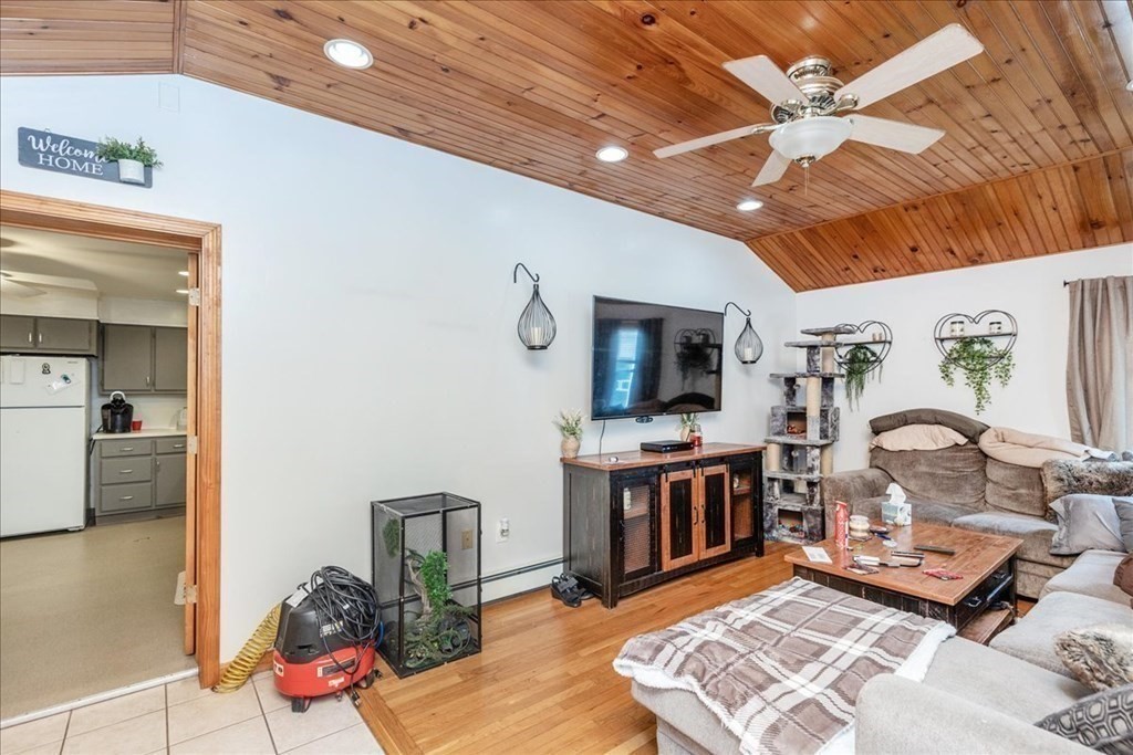 27 Haverhill Road Topsfield, MA 01983 - Photo 5 of 36