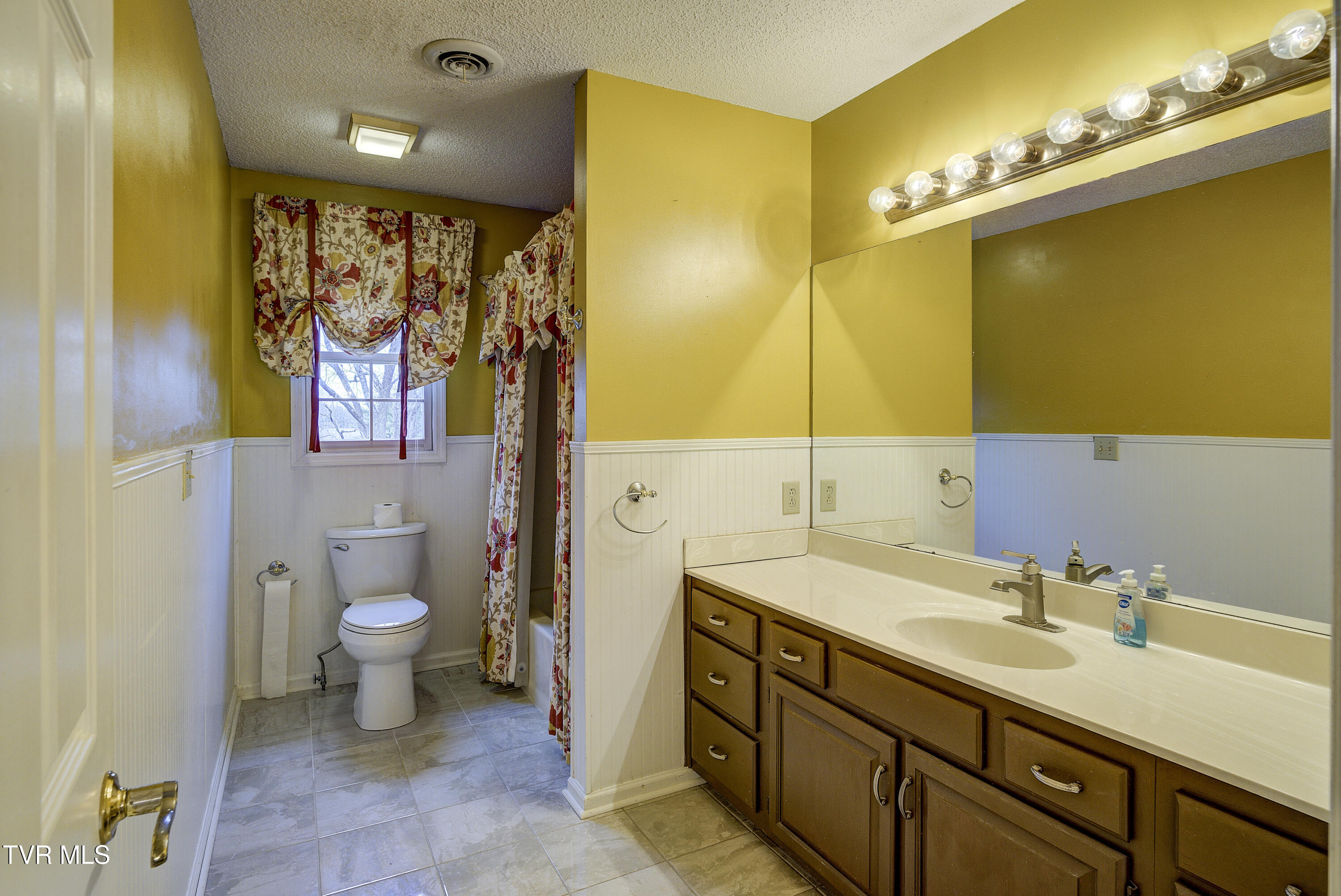 2902 Greenline Road Johnson City, TN 37604 - Photo 62 of 76 Greenline-INTERIOR-41