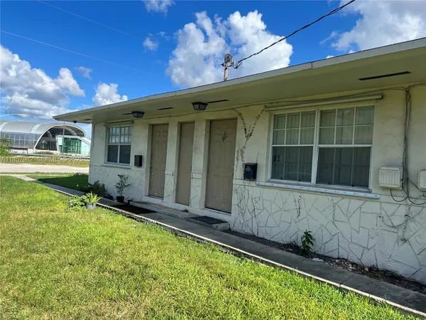 $1,400 | 832 Northeast 5th Avenue, Unit 832, Homestead, FL 33030