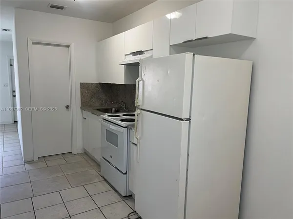 $1,400 | 832 Northeast 5th Avenue, Unit 832, Homestead, FL 33030