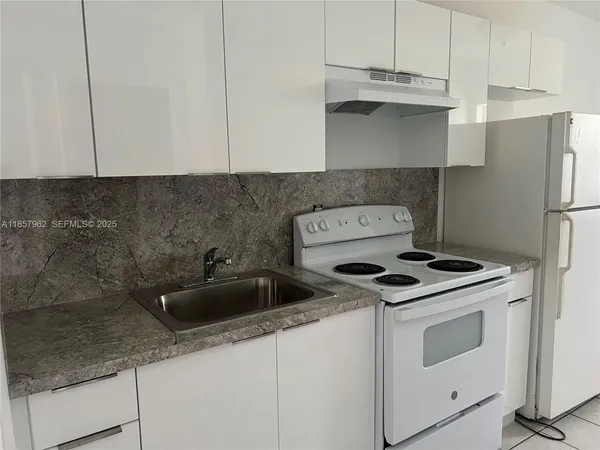 $1,400 | 832 Northeast 5th Avenue, Unit 832, Homestead, FL 33030