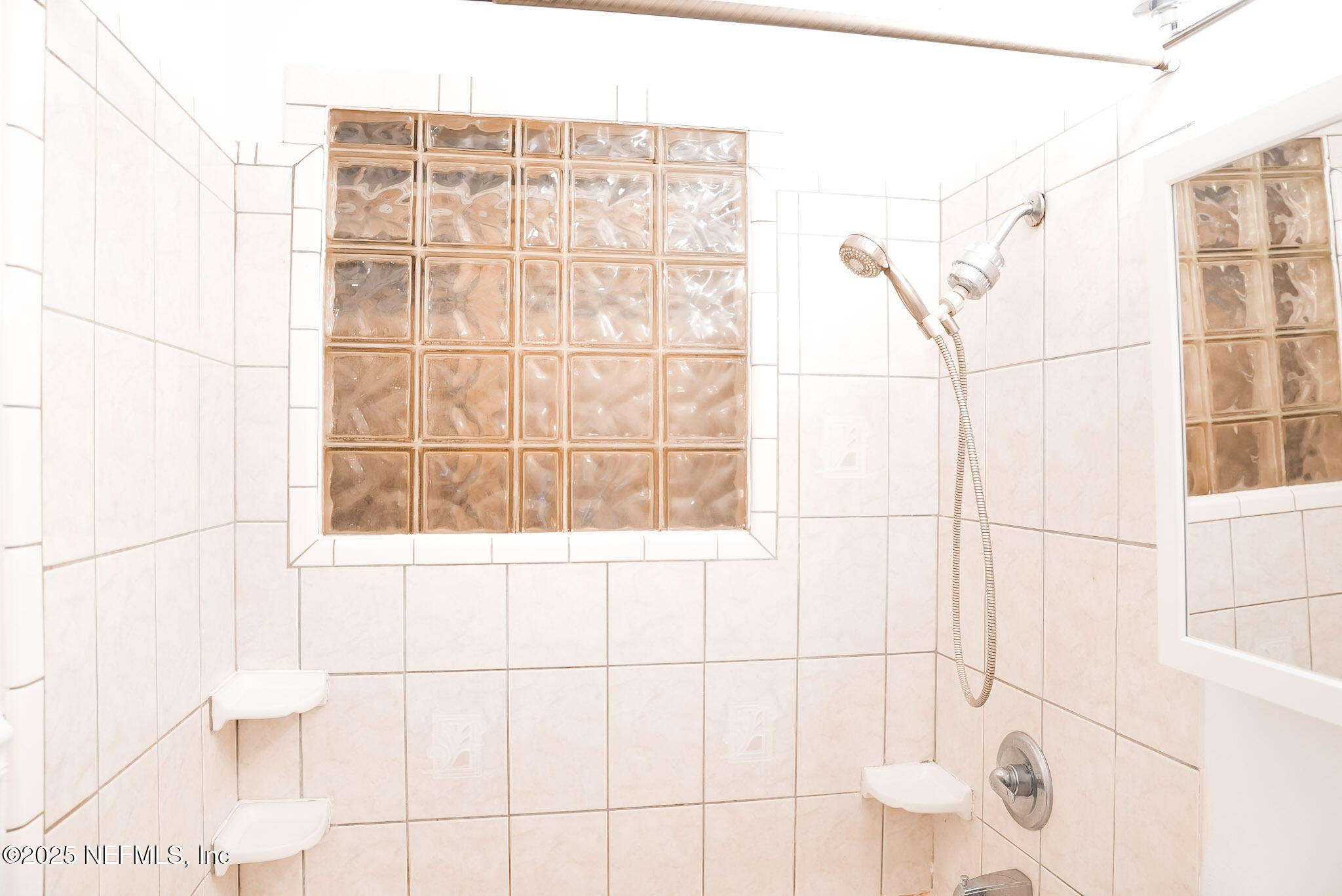 3224 Claremont Road Jacksonville, FL 32207 - Photo 8 of 26 a bathroom with a shower