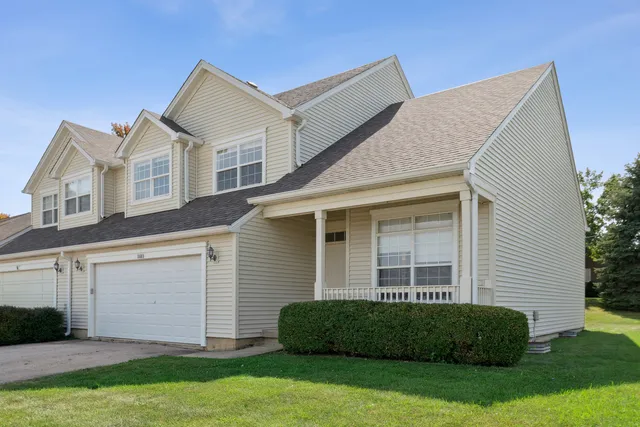 $2,600 | 11683 Joan Avenue, Huntley, IL 60142