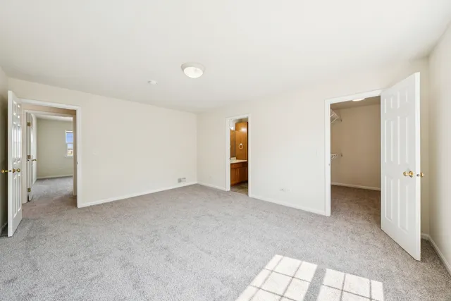 $2,600 | 11683 Joan Avenue, Huntley, IL 60142