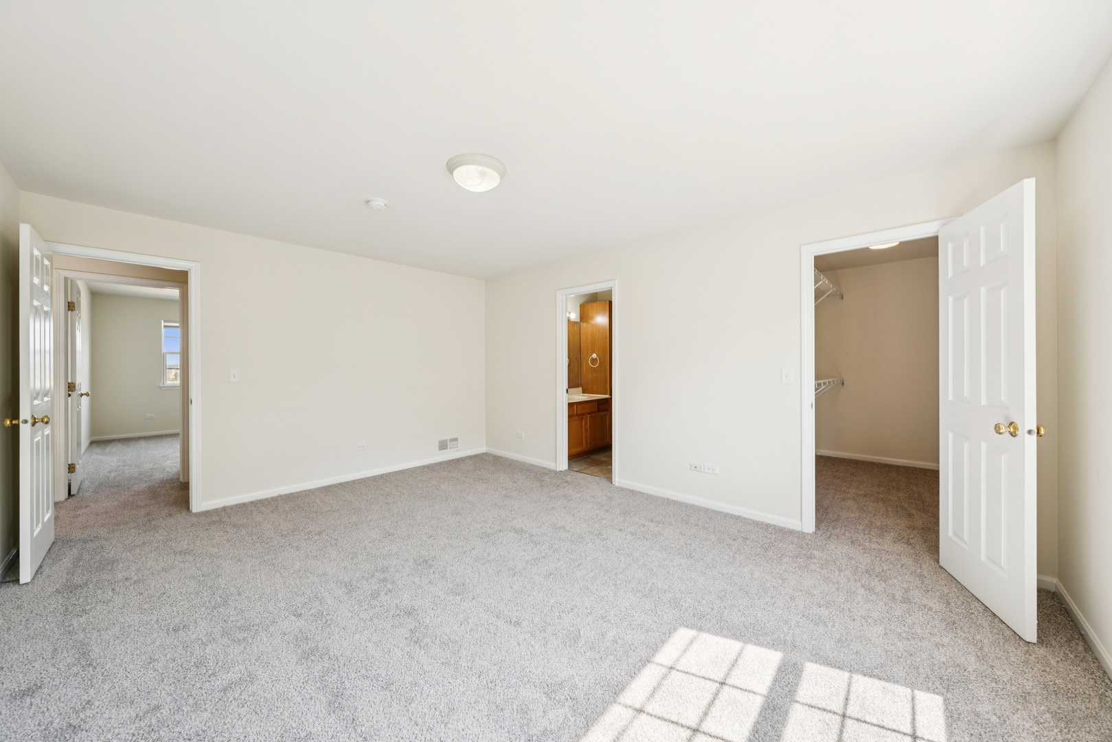 11683 Joan Avenue Huntley, IL 60142 - Photo 12 of 21 an empty room with an entryway