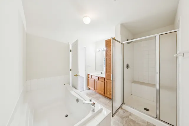 $2,600 | 11683 Joan Avenue, Huntley, IL 60142