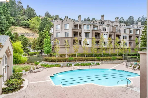 $2,800 | 280 Caldecott Lane, Unit 101, Oakland, CA 94618