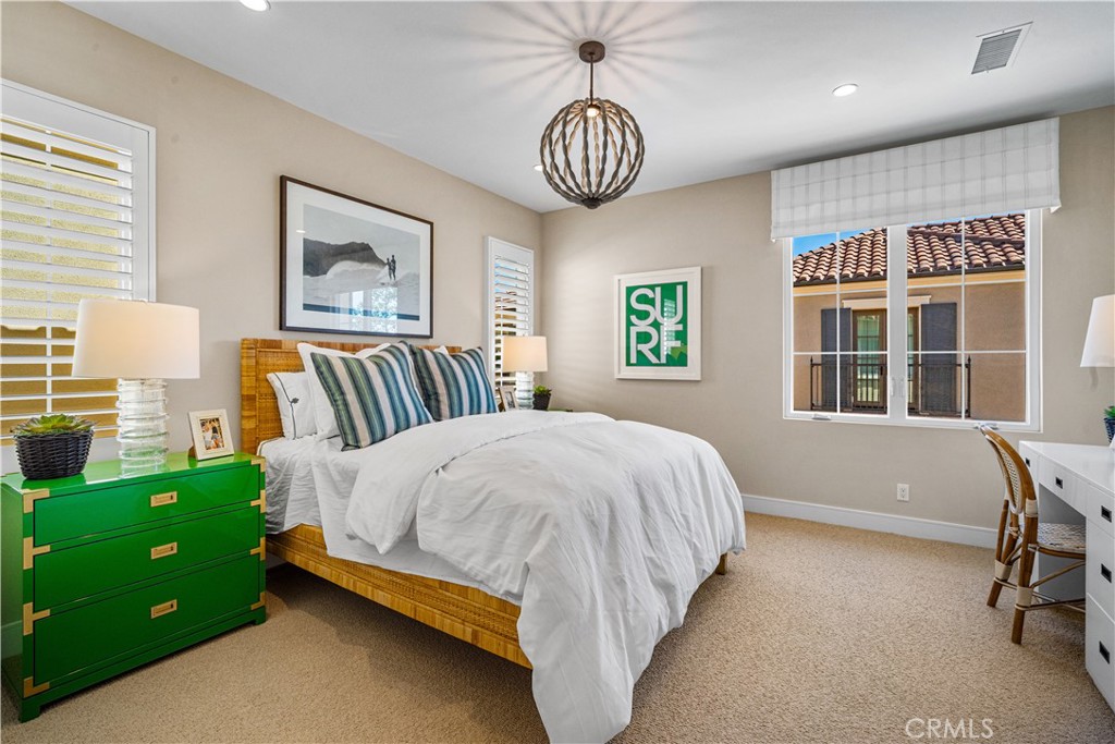 166 Villa Ridge Irvine, CA 92602 - Photo 25 of 38