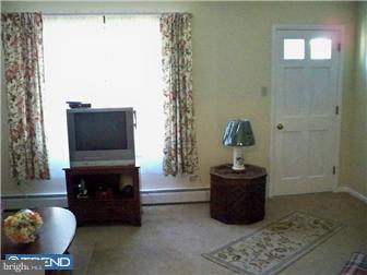 1111 Ford Road Bensalem, PA 19020 - Photo 2 of 12 Living Room
