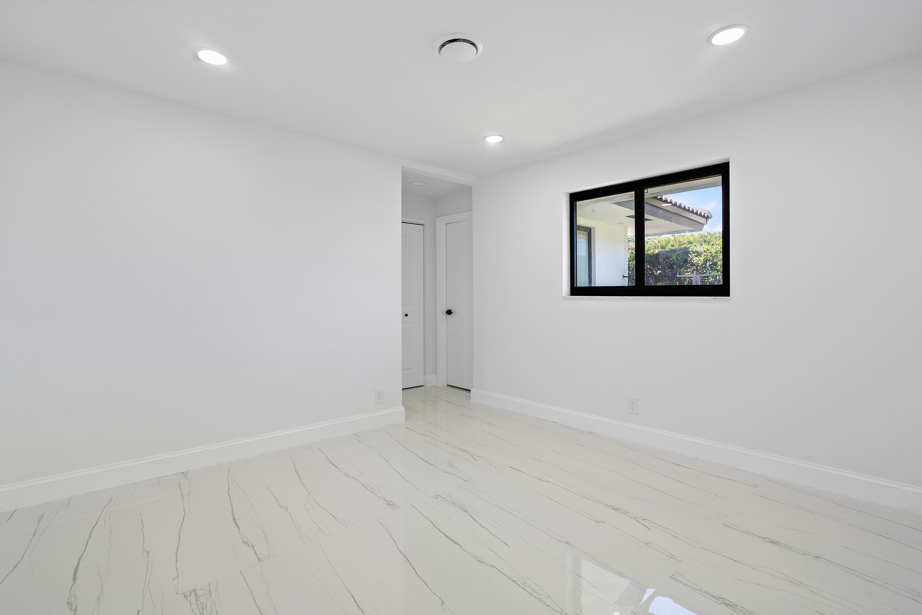 1200 Southwest 8th Street Boca Raton, FL 33486 - Photo 16 of 28 026-1200Southwest8thStreet-BocaRaton-FL-
