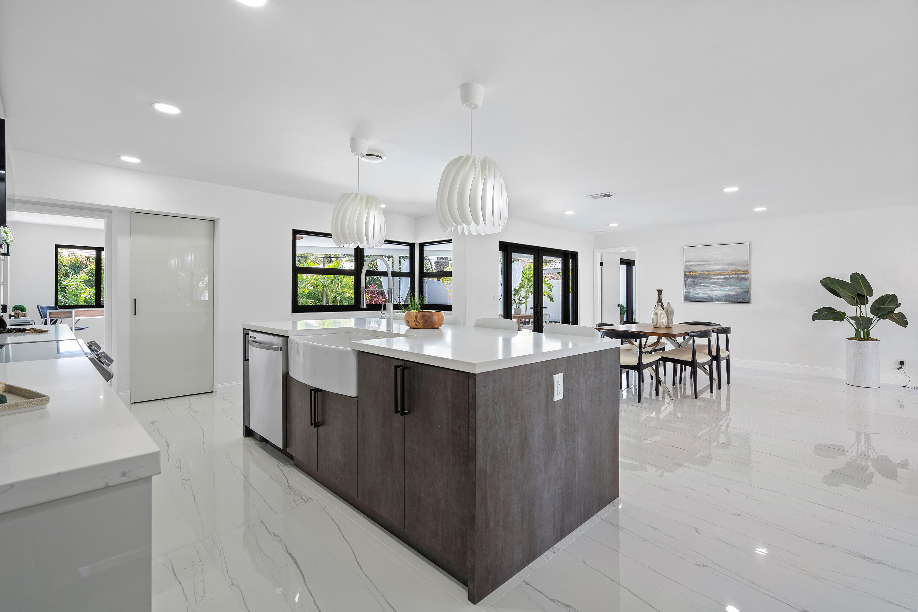 1200 Southwest 8th Street Boca Raton, FL 33486 - Photo 4 of 28 021-1200Southwest8thStreet-BocaRaton-FL-