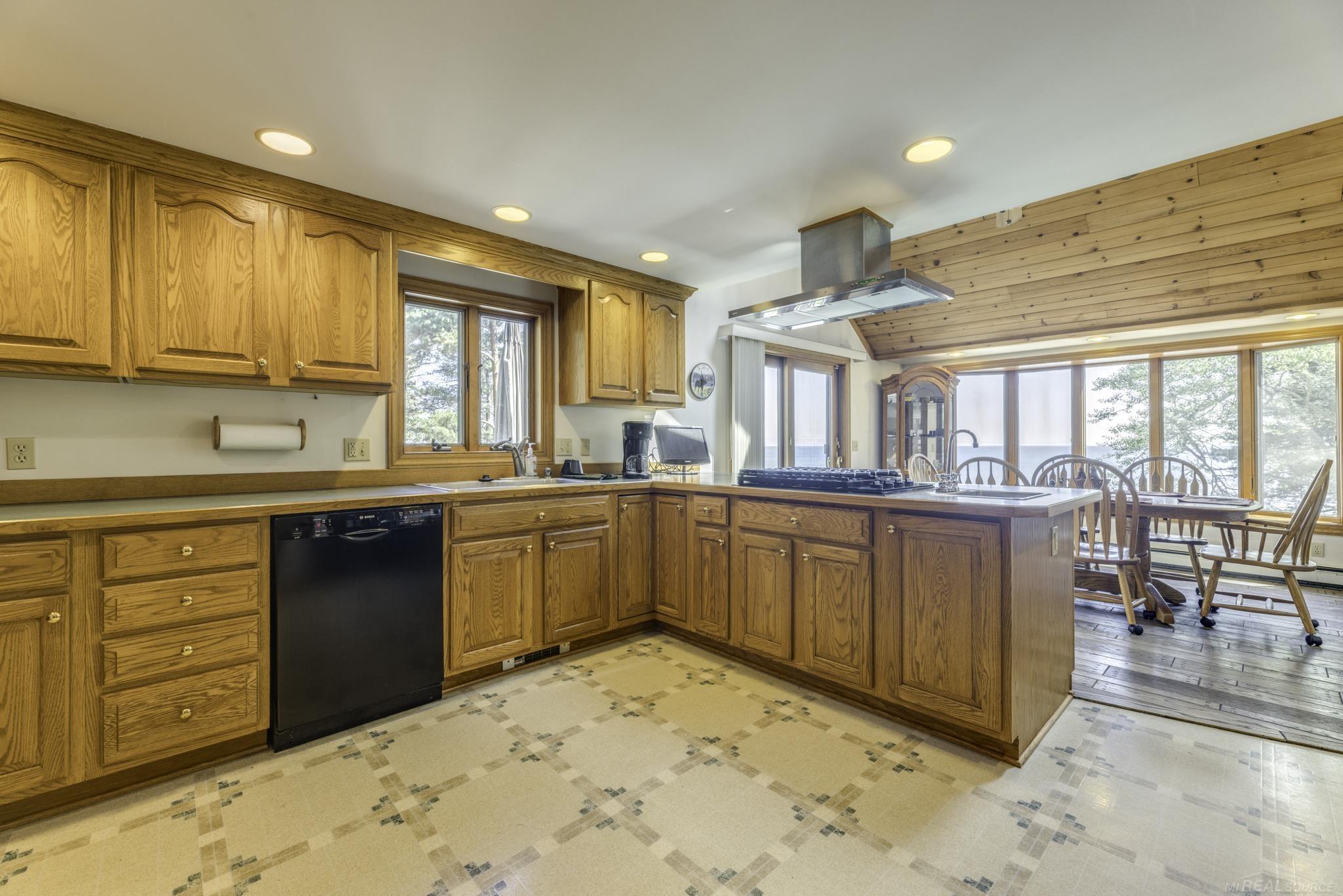 3388 North Lakeshore Road Deckerville, MI 48427 - Photo 27 of 82