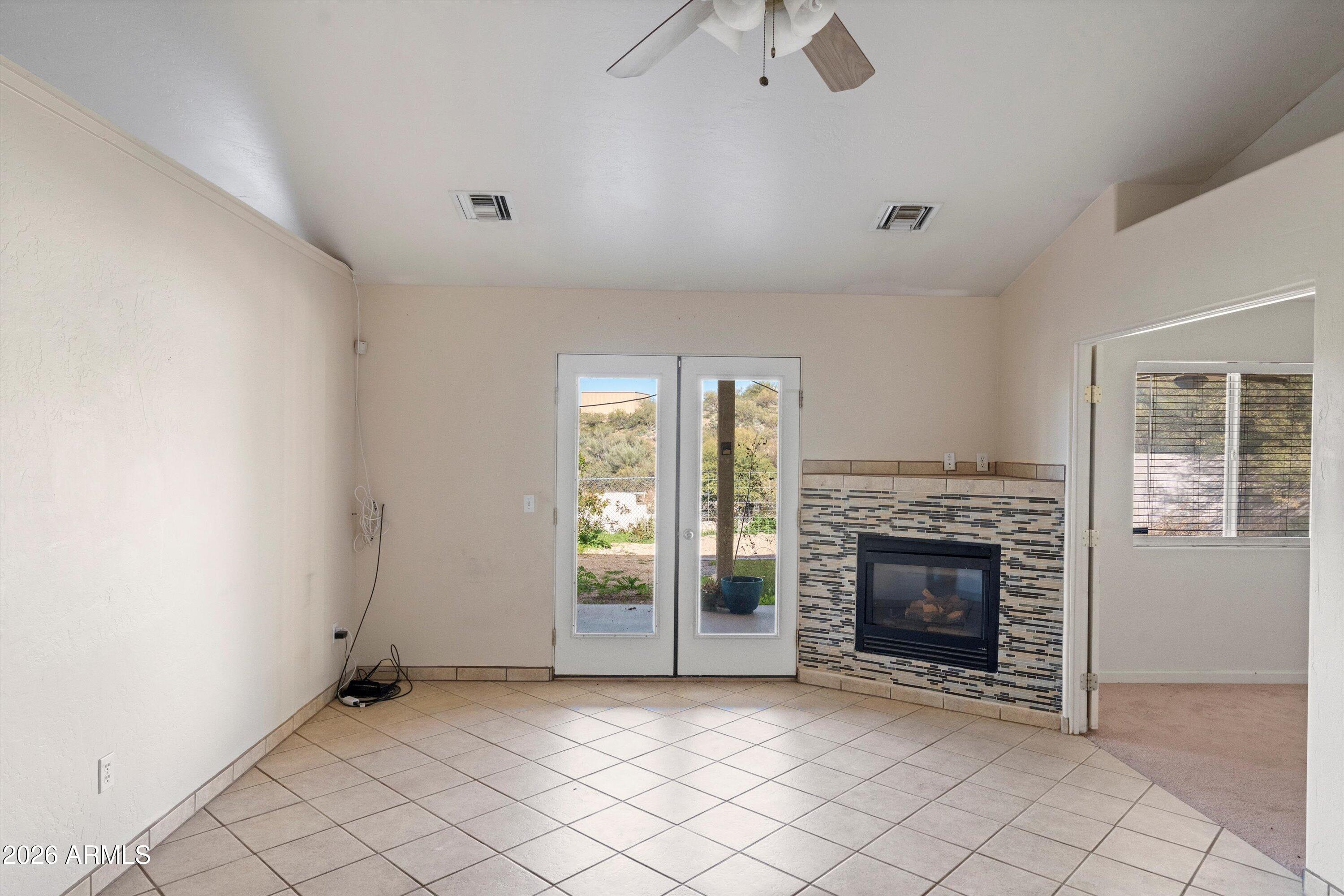 51224 North Mockingbird Road Wickenburg, AZ 85390 - Photo 11 of 31 11-Living Room