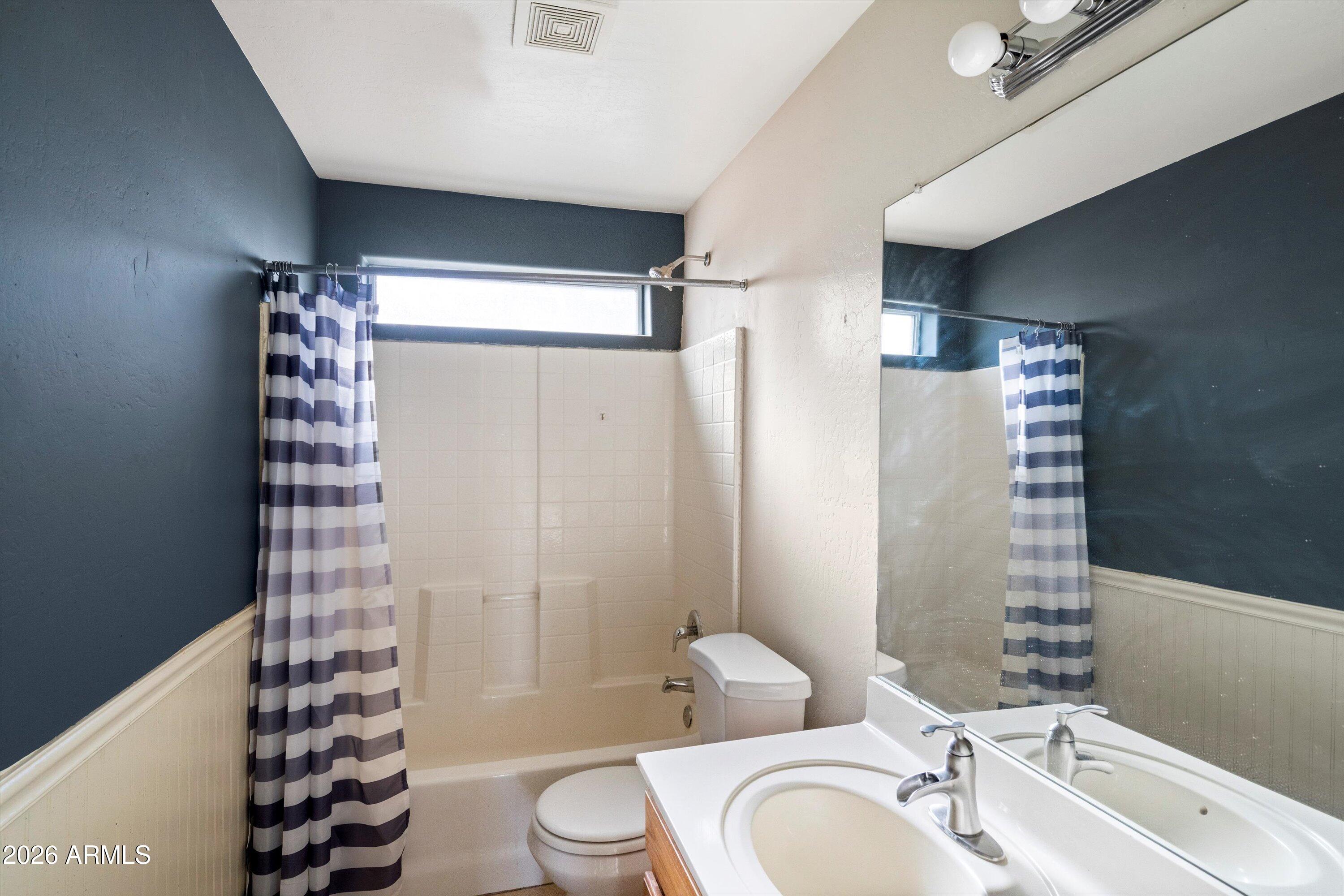 51224 North Mockingbird Road Wickenburg, AZ 85390 - Photo 20 of 31 20-Bathroom 2