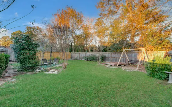 $1,800 | 17406 Baronshire Drive, Houston, TX 77070