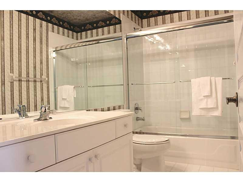 21478 St Andrews Grand Circle, Unit 14 Boca Raton, FL 33486 - Photo 11 of 25 Exterior Front
