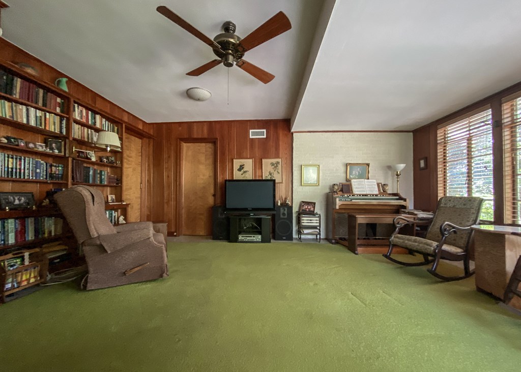 601 North Trinity Street Geneva, AL 36340 - Photo 12 of 31