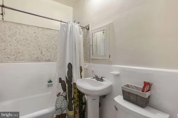 $3,350 | 1006 Quebec Place Northwest, Washington, DC 20010