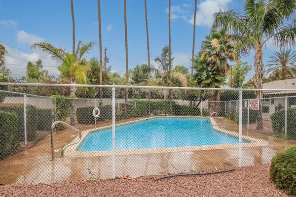 $1,145 | 524 West Fairway Drive, Unit 6, Mesa, AZ 85201