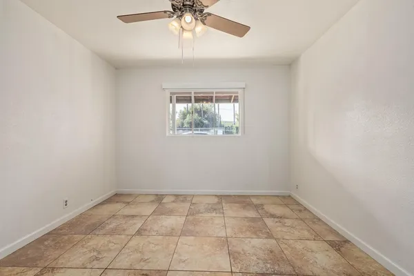 $1,145 | 524 West Fairway Drive, Unit 6, Mesa, AZ 85201