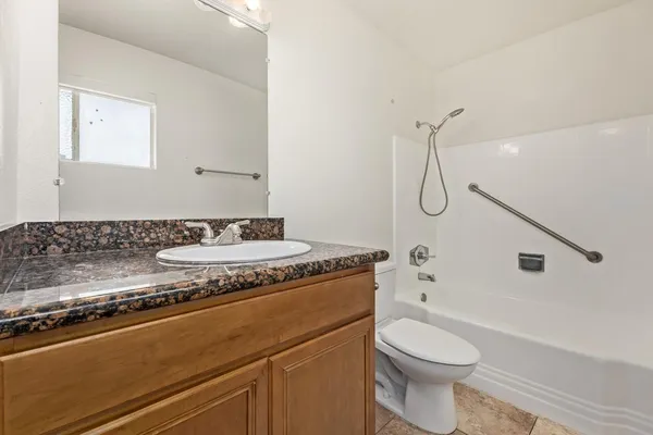 $1,145 | 524 West Fairway Drive, Unit 6, Mesa, AZ 85201